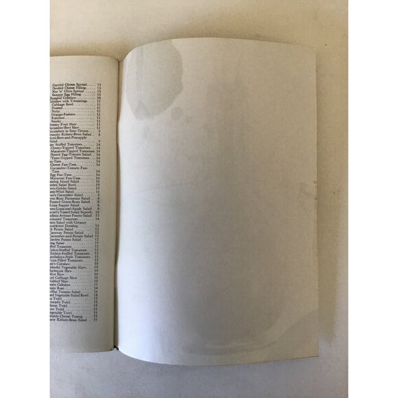 Vintage Good Housekeeping Book of Salads Softcover Cookbook - Picture 9 of 11